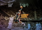 开云下载-库里三分雨浇灭悬念，灰熊铁壁防线扼杀狼群反扑