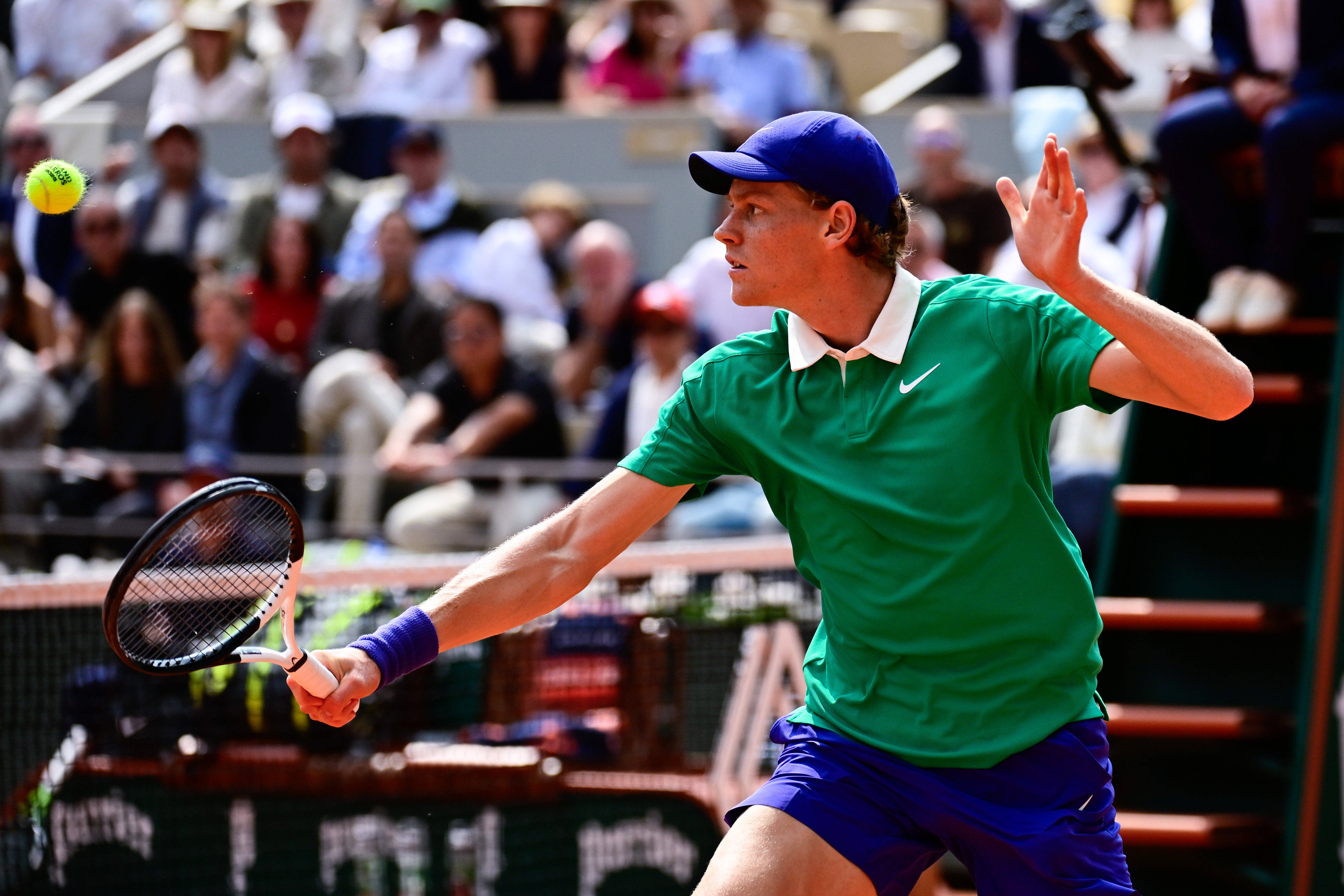 包含德国网球队鏖战美国网球队，阿尔卡拉斯制霸全场的词条