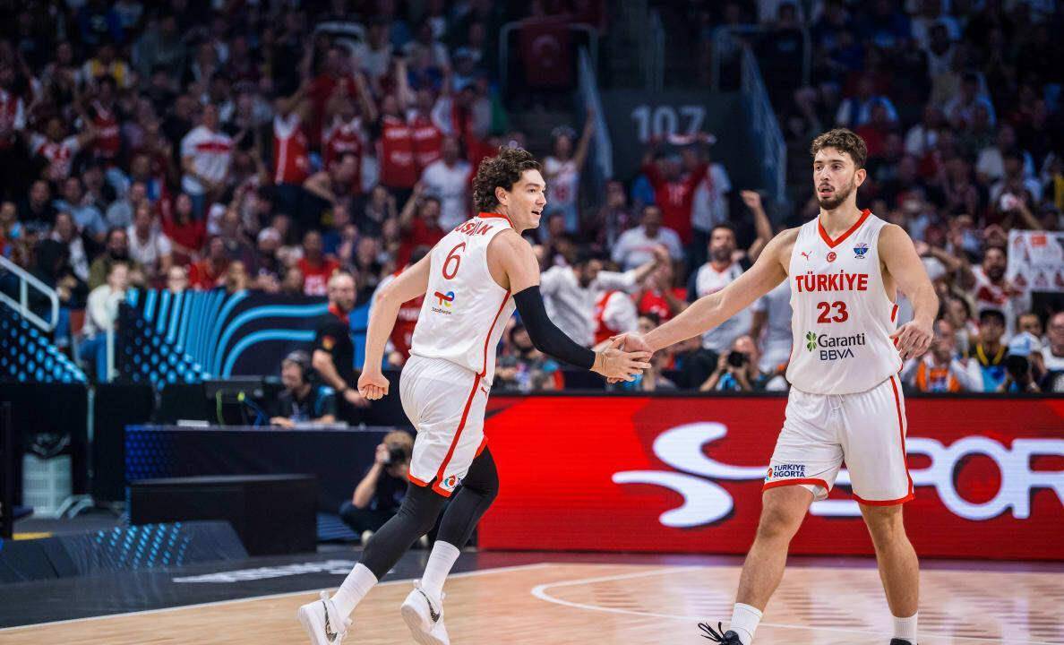 关于美国男篮翻盘土耳其男篮，福克斯制霸全场的信息