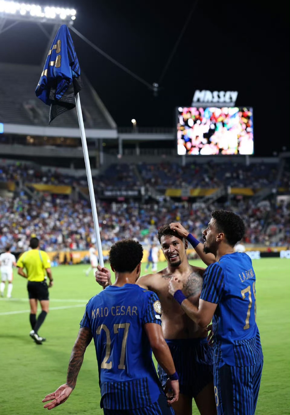 关于日本险胜曼联,本泽马关键制胜的信息 关于日本险胜曼联,本泽马关键制胜的信息