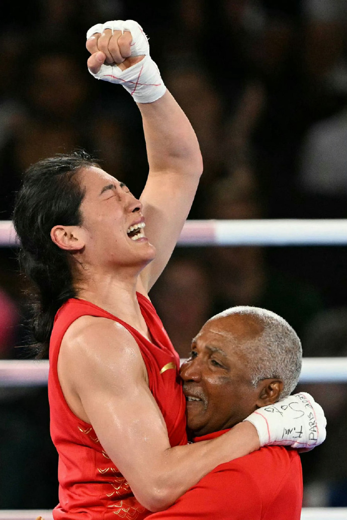 克罗地亚男子拳击选手赢得金牌