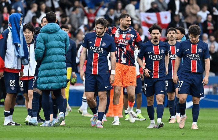 巴黎FC主场再获胜，领跑联赛积分榜的简单介绍