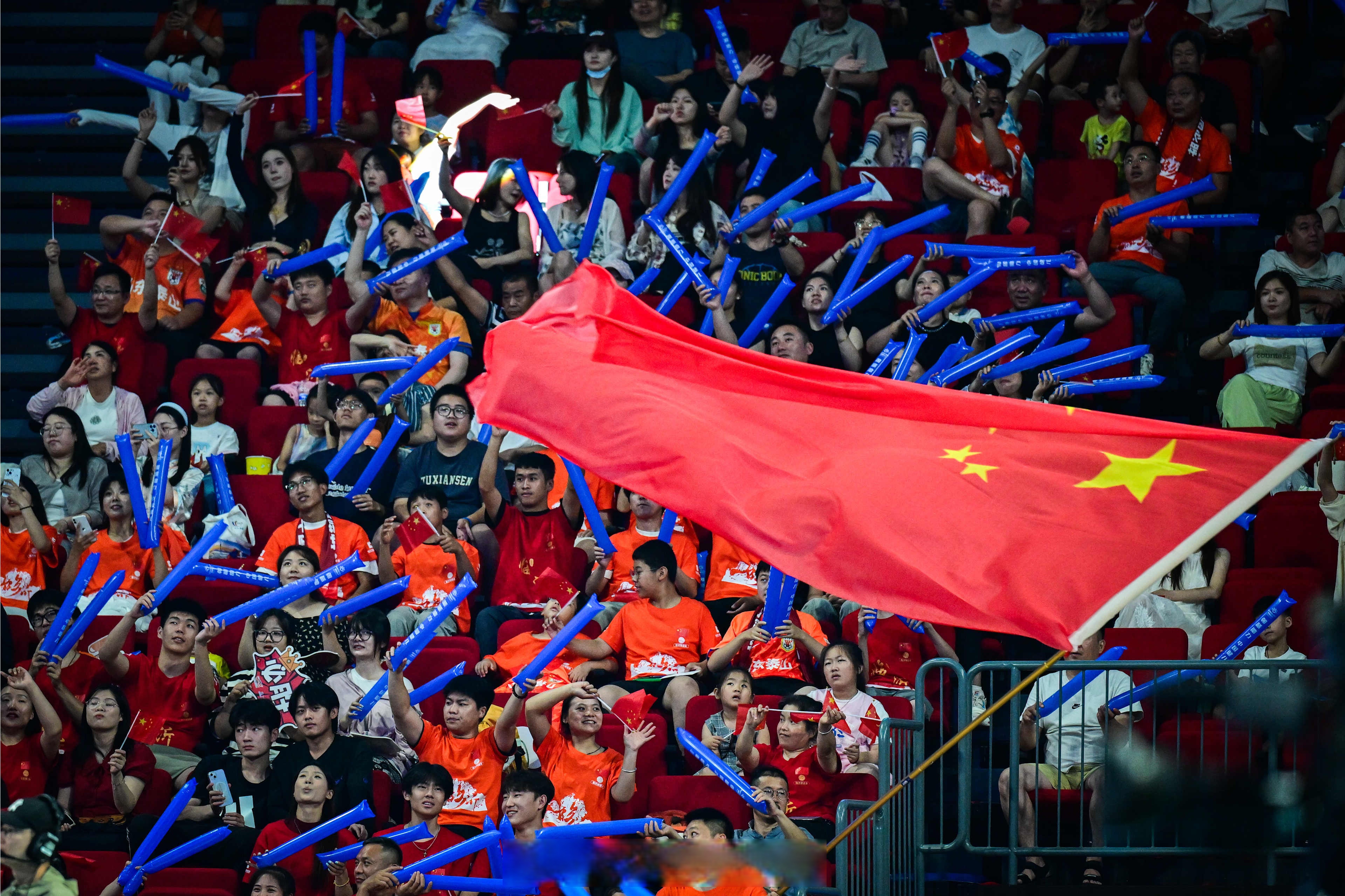 关于战火升腾！中超球队赛场上屡建奇功，力夺决赛的信息