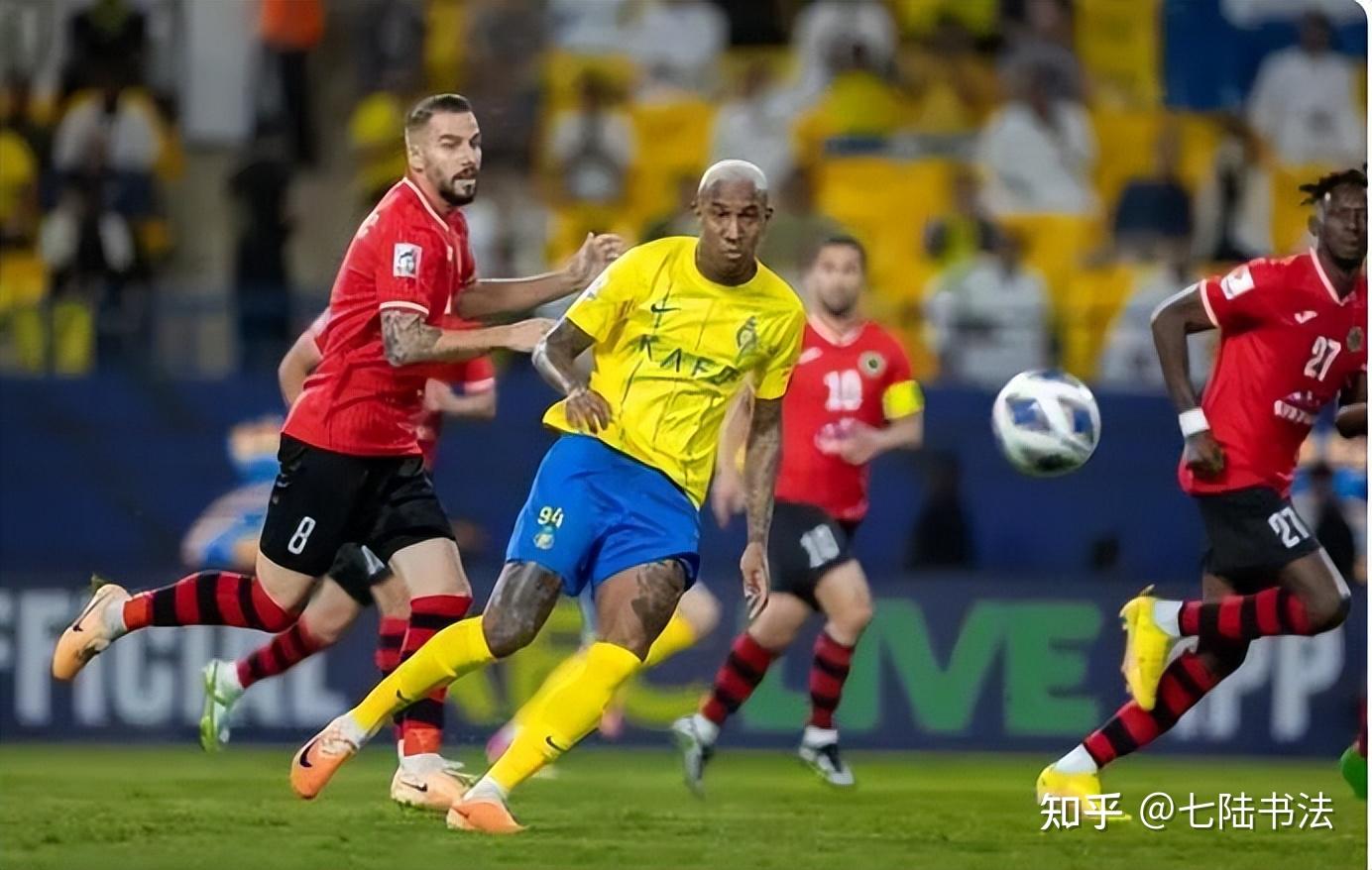 关于经验老道，里尔客场克服困难逆转胜利重返争冠行列的信息