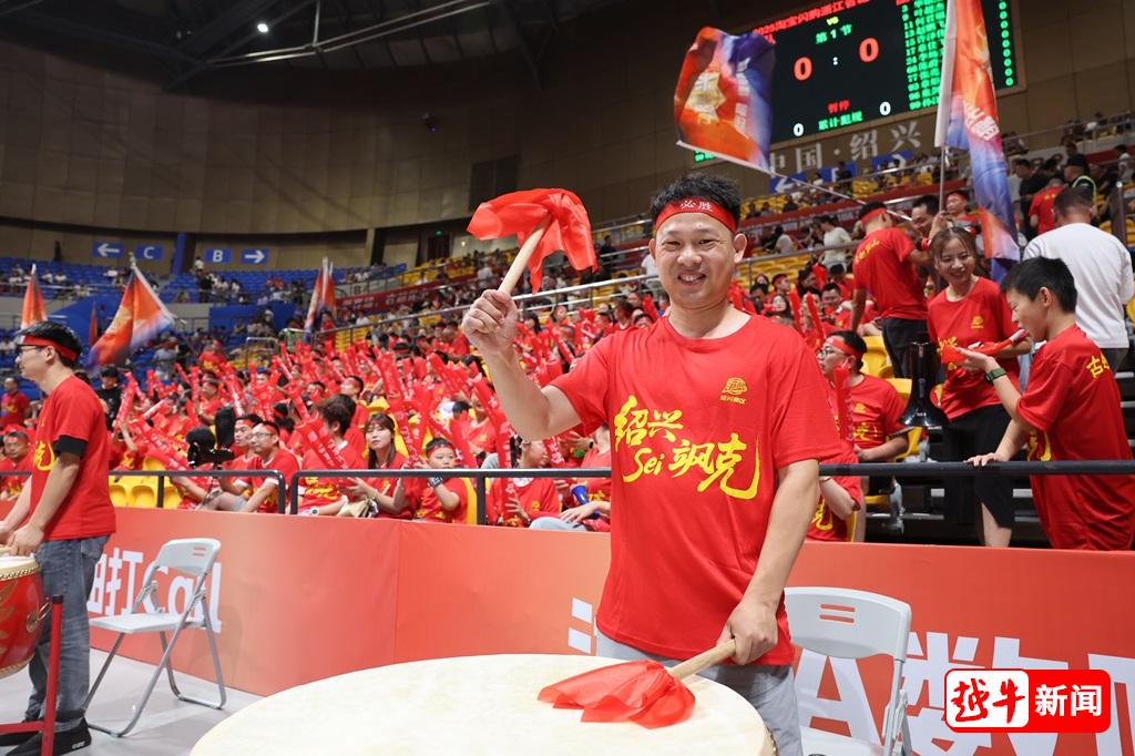 精彩比赛引爆观众热情，全民热情追赶