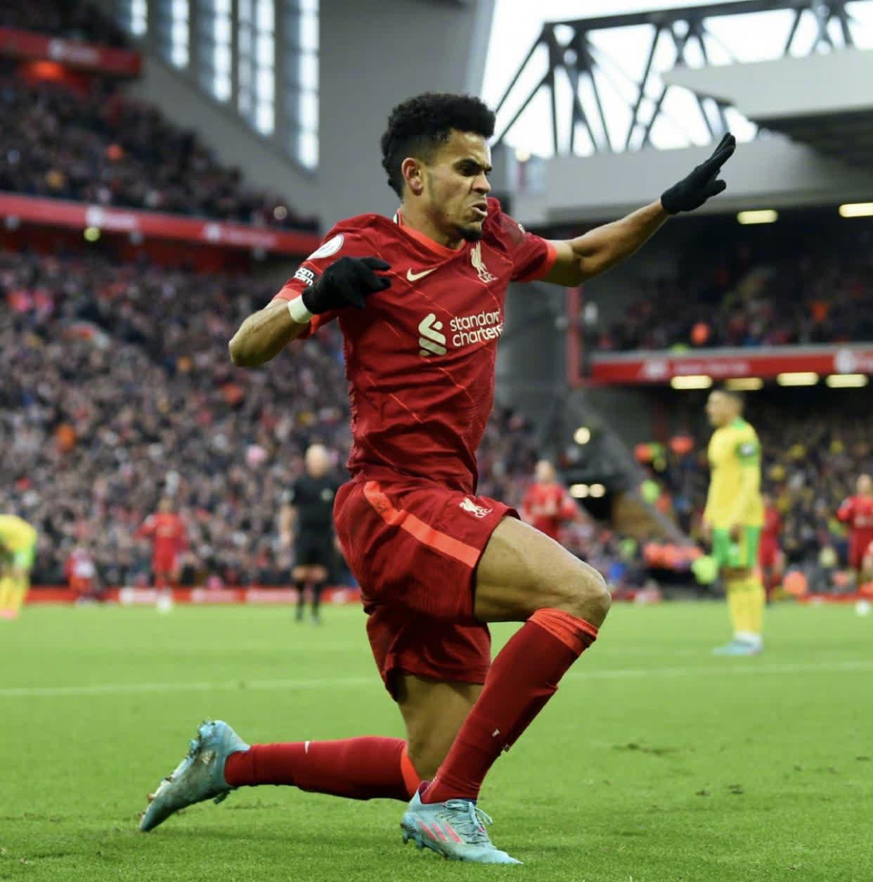 萨拉赫连续场进球，助利物浦稳坐榜首的简单介绍