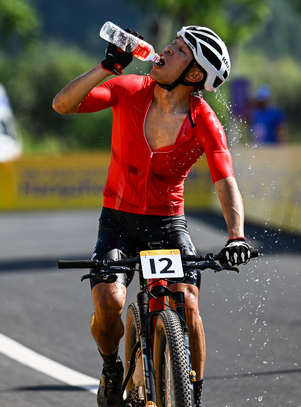 关于塞舌尔选手斩获速滑男子米金牌的信息