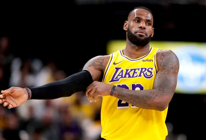 关于热火客场告捷国王，霍尔德全队最高分的信息