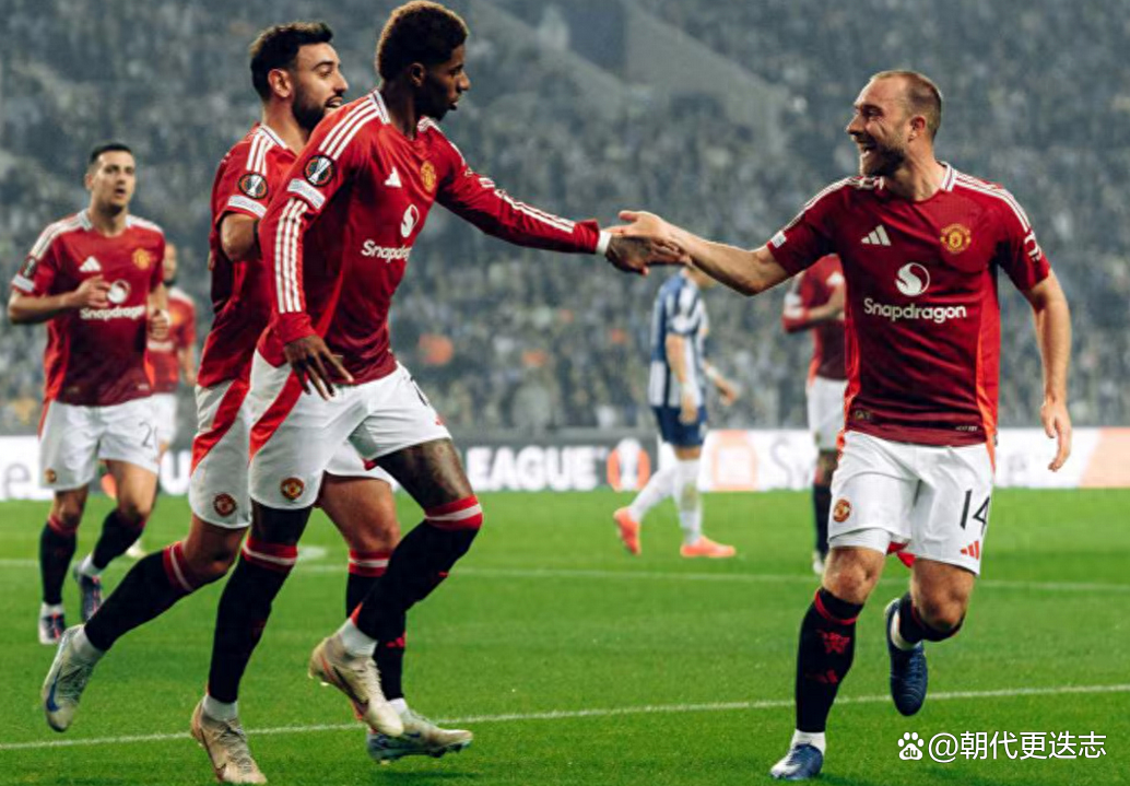 曼联逆转战胜对手,球迷欢呼不已 曼联逆转战胜对手,球迷欢呼不已