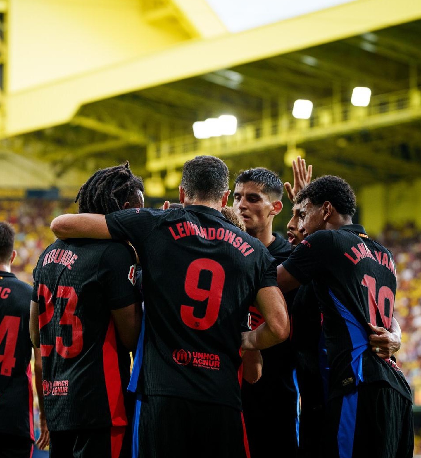 包含AC米兰翻盘西班牙，莱万爆发神勇的词条