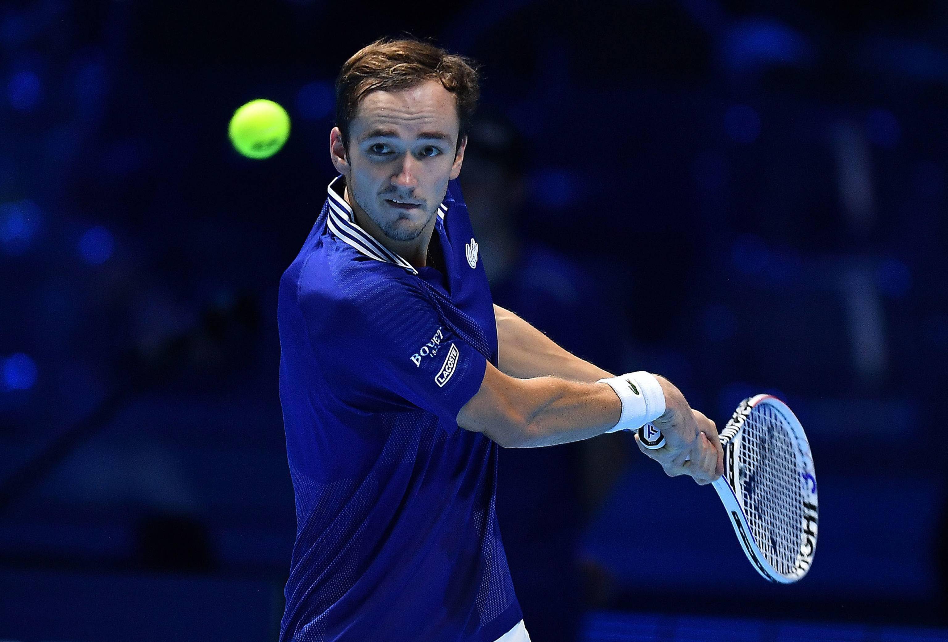 关于英国网球队横扫意大利网球队，梅德韦杰夫关键制胜的信息