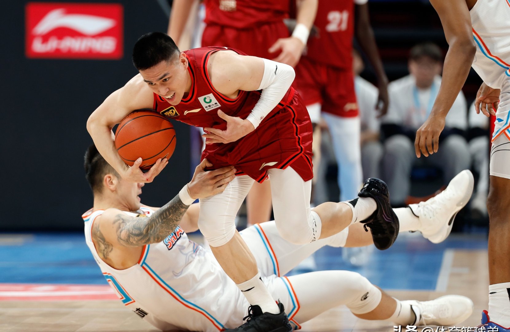 黄蜂鏖战立陶宛男篮,萨博尼斯关键制胜的简单介绍 黄蜂鏖战立陶宛男篮,萨博尼斯关键制胜的简单介绍