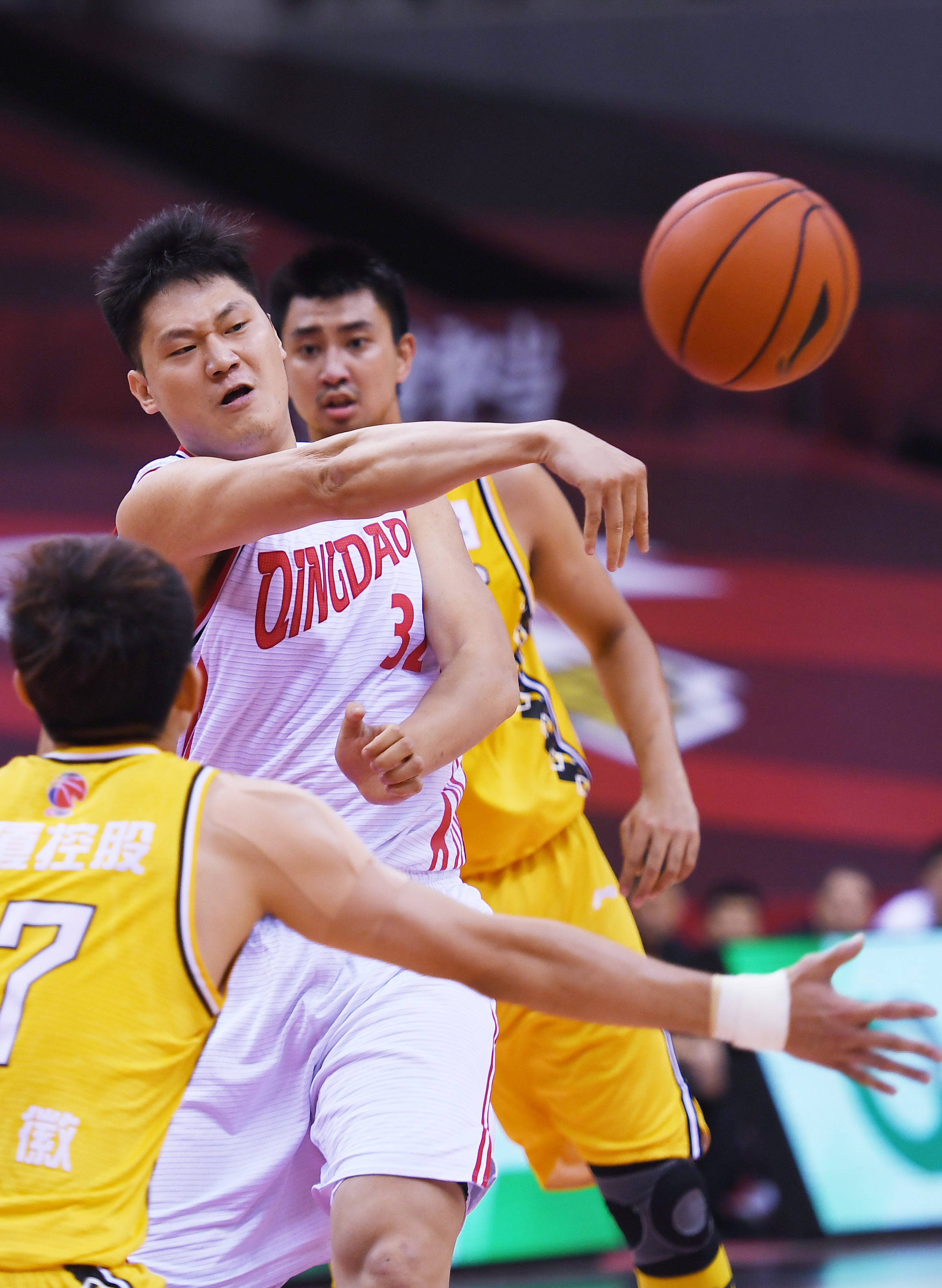 中国男篮碾压土耳其男篮，浓眉一己之力扛起全队的简单介绍