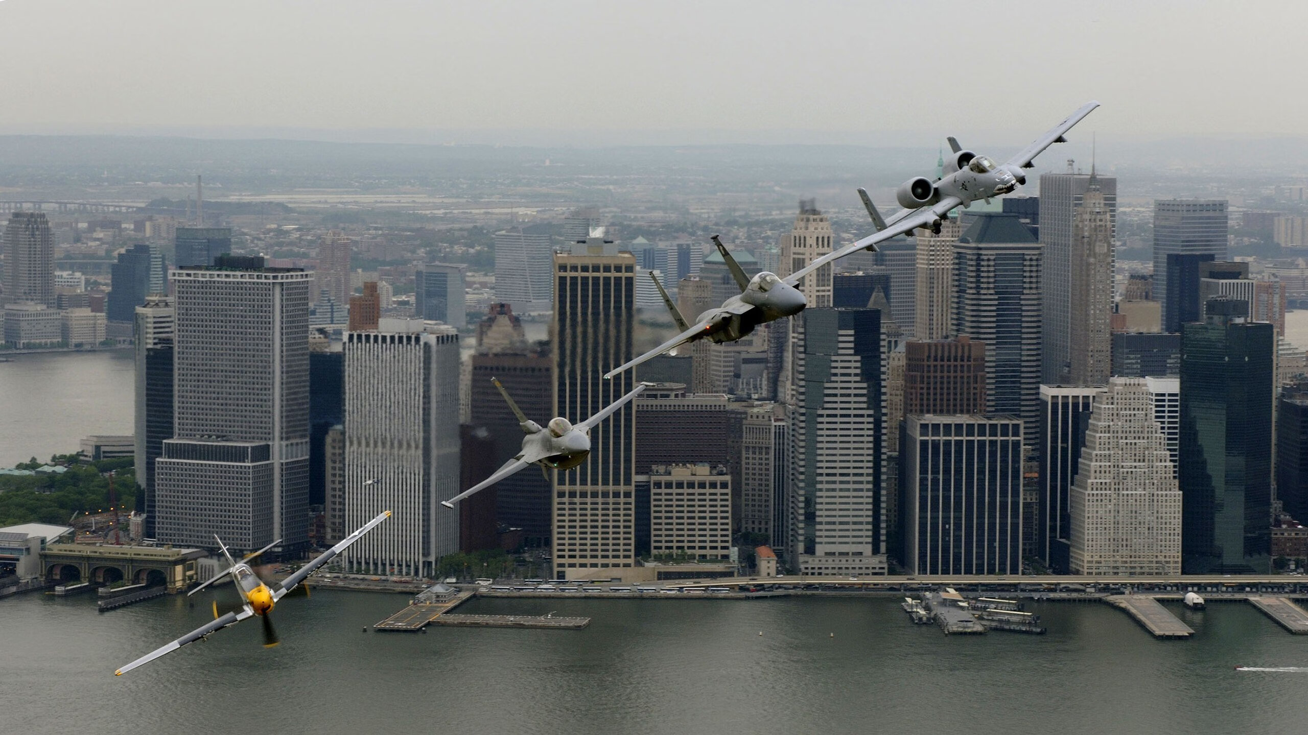 雷霆全面压制浙江队，德罗赞成为全场焦点