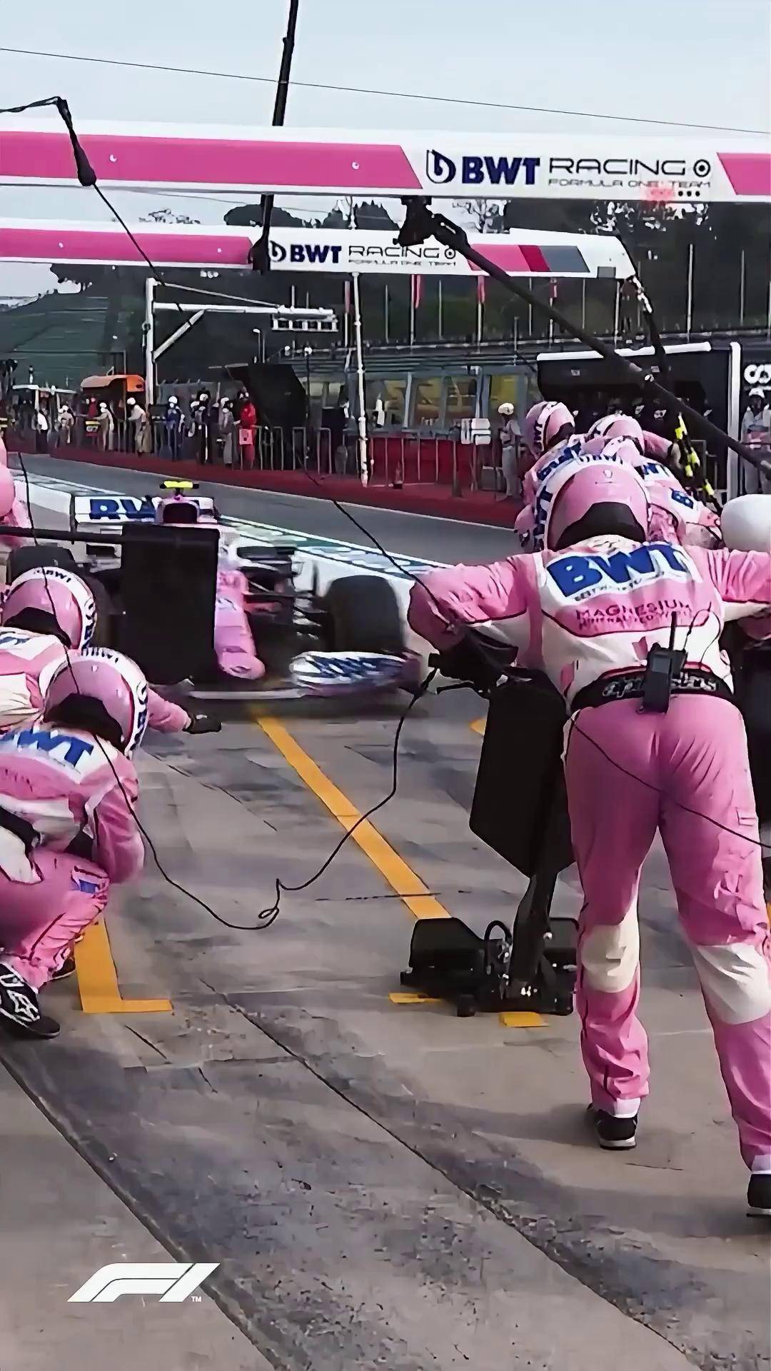 雷诺车队完胜红牛二队,拉塞尔高光表现的简单介绍 雷诺车队完胜红牛二队,拉塞尔高光表现的简单介绍