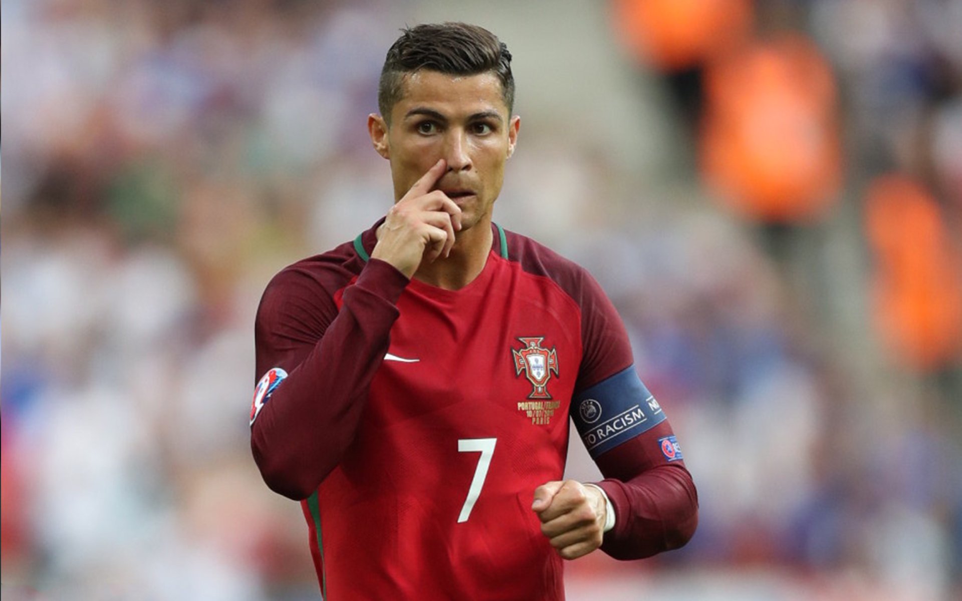 从阿拉巴的冠军级表现到巴拉圭横扫德国，足球世界的唯一性与不可预测性